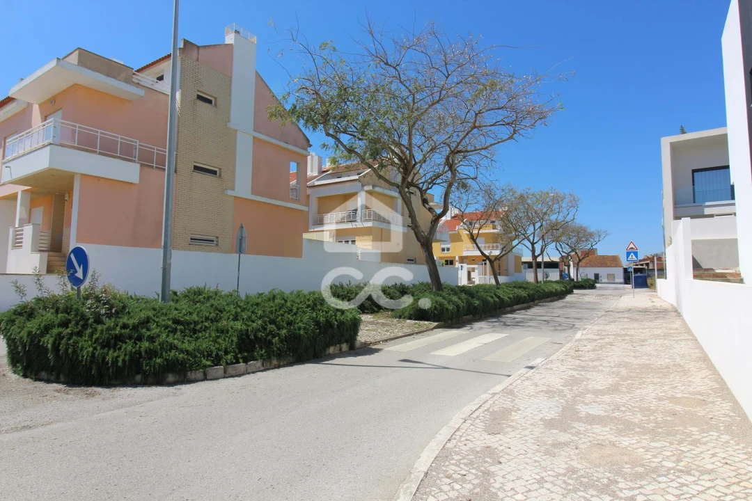 Moradia T4 para Venda em Alcochete Foto 70