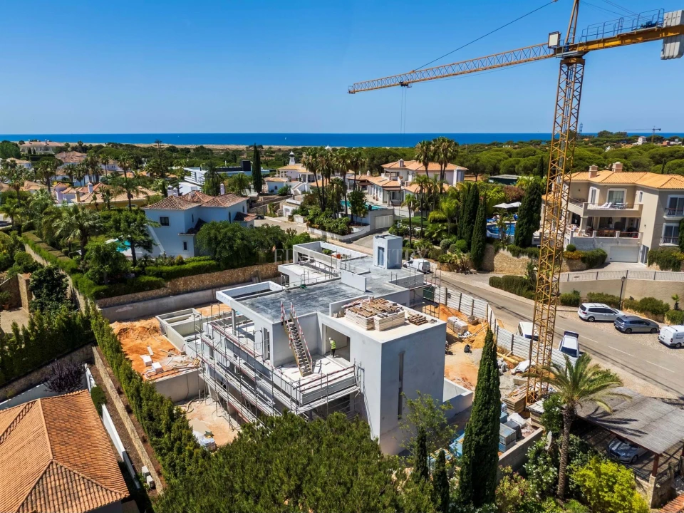 Moradia T4 para Venda em Almancil Foto 8