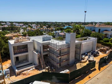 Moradia T4 para Venda em Almancil