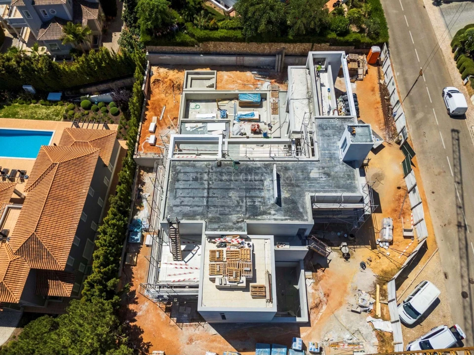 Moradia T4 para Venda em Almancil Foto 9