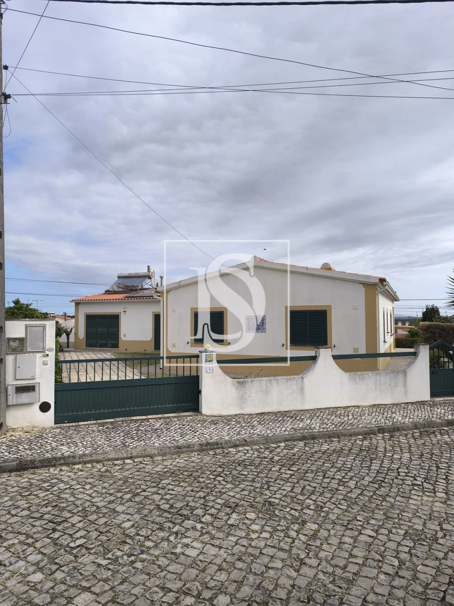 Moradia T3 para Venda em Vau