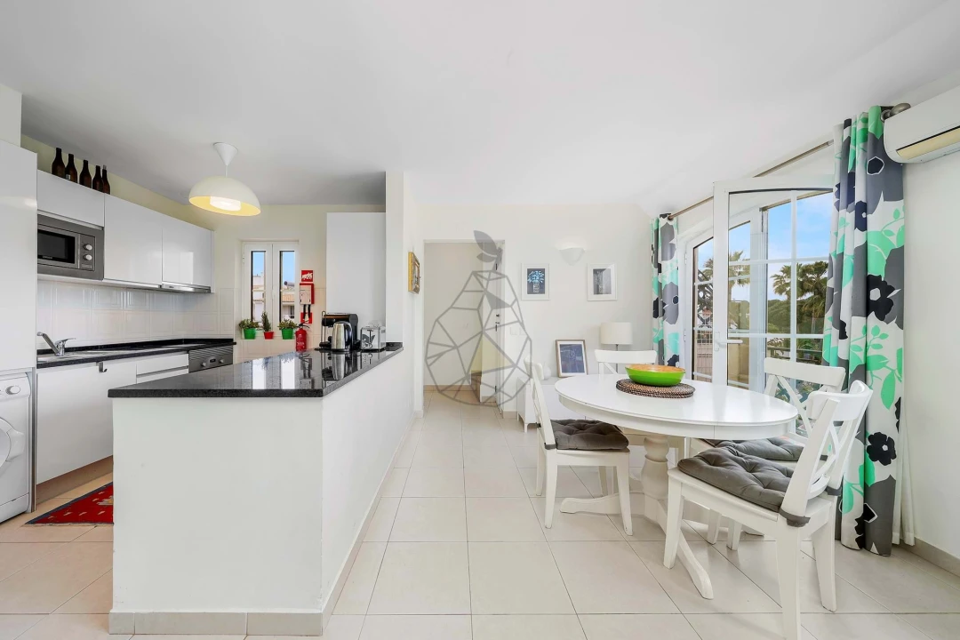 Apartamento T2 para Venda em Quarteira Foto 25