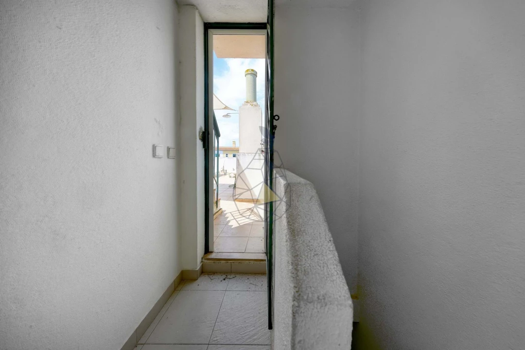 Apartamento T2 para Venda em Quarteira Foto 27