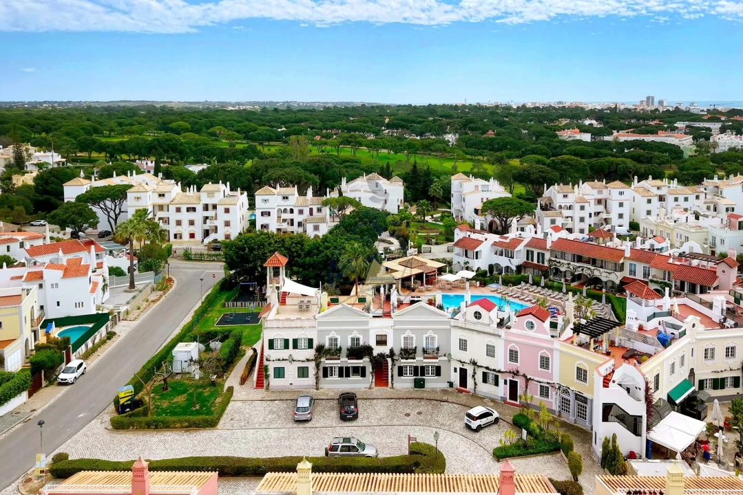 Apartamento T2 para Venda em Quarteira Foto 49
