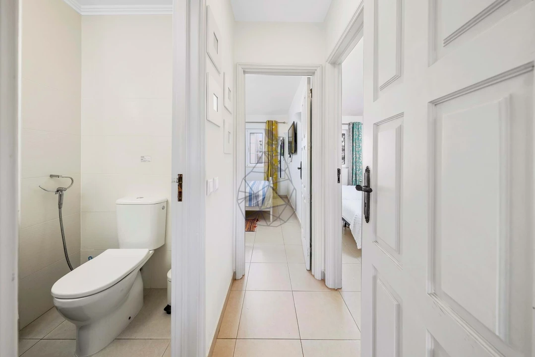 Apartamento T2 para Venda em Quarteira Foto 12