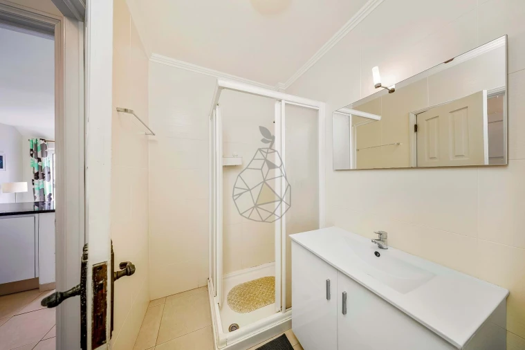 Apartamento T2 para Venda em Quarteira Foto 14