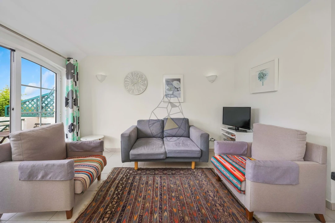 Apartamento T2 para Venda em Quarteira Foto 6