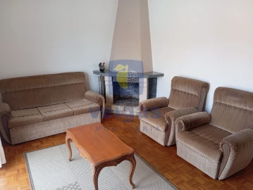 Moradia T3 para Arrendamento em Alvorninha