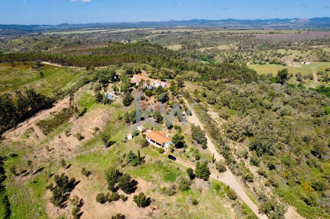 Moradia T8 para Venda em Reliquias Foto 40