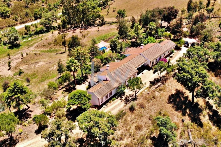 Moradia T8 para Venda em Reliquias