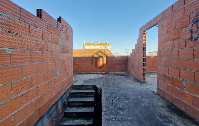 Moradia T2 para Venda em Póvoa de Santa Iria e Forte da Casa Foto 6