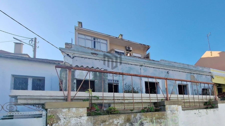 Moradia T2 para Venda em Póvoa de Santa Iria e Forte da Casa