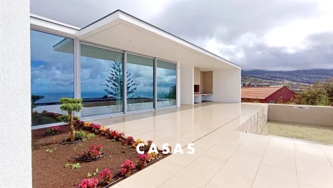 Moradia T4 para Venda em Estreito da Calheta