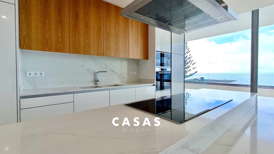 Moradia T4 para Venda em Estreito da Calheta Foto 23