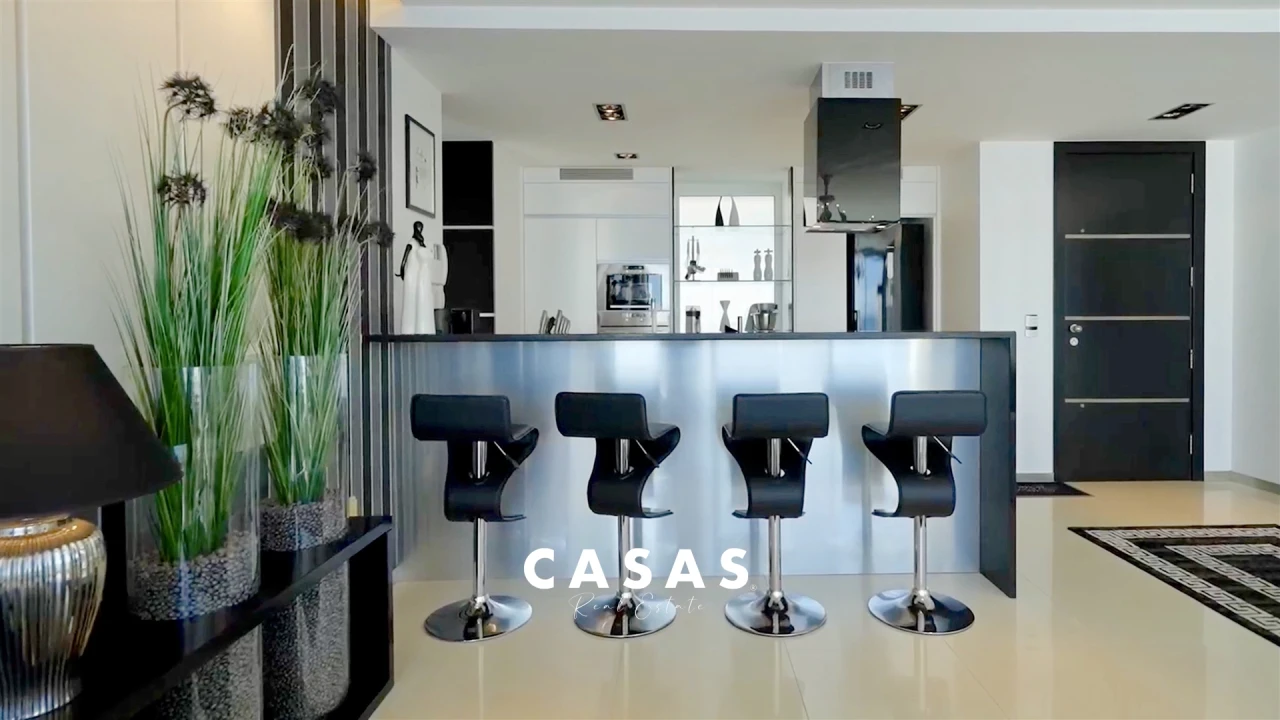 Apartamento T4 para Venda em Arco da Calheta Foto 12