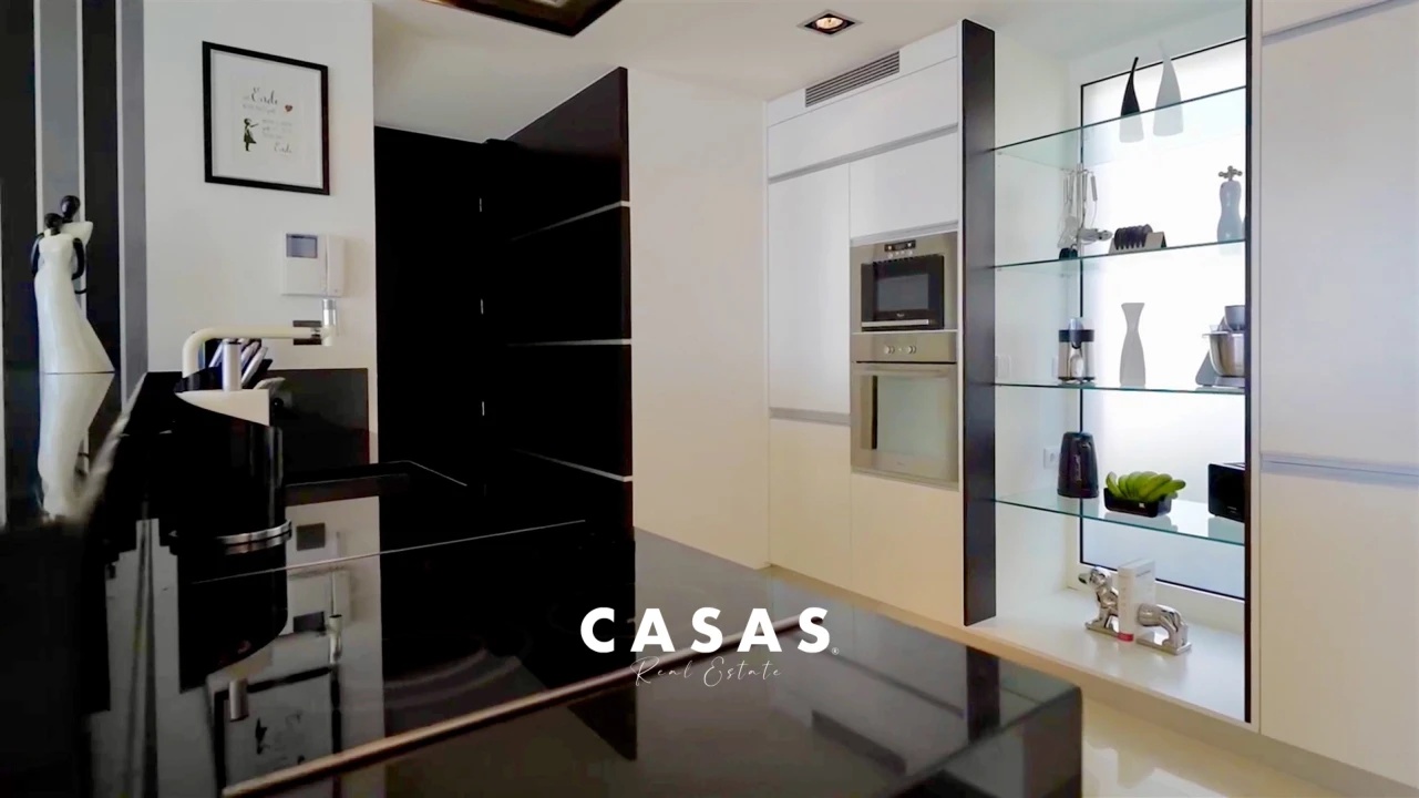 Apartamento T4 para Venda em Arco da Calheta Foto 14