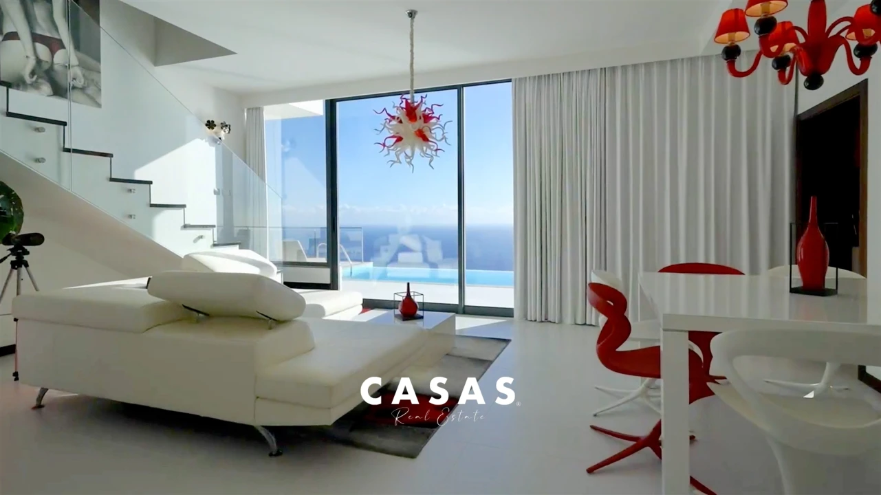 Apartamento T4 para Venda em Arco da Calheta Foto 5