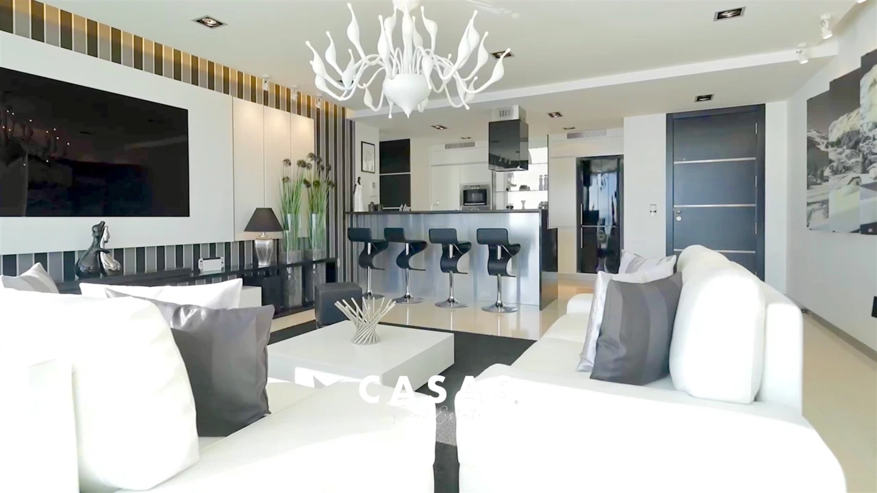 Apartamento T4 para Venda em Arco da Calheta Foto 11