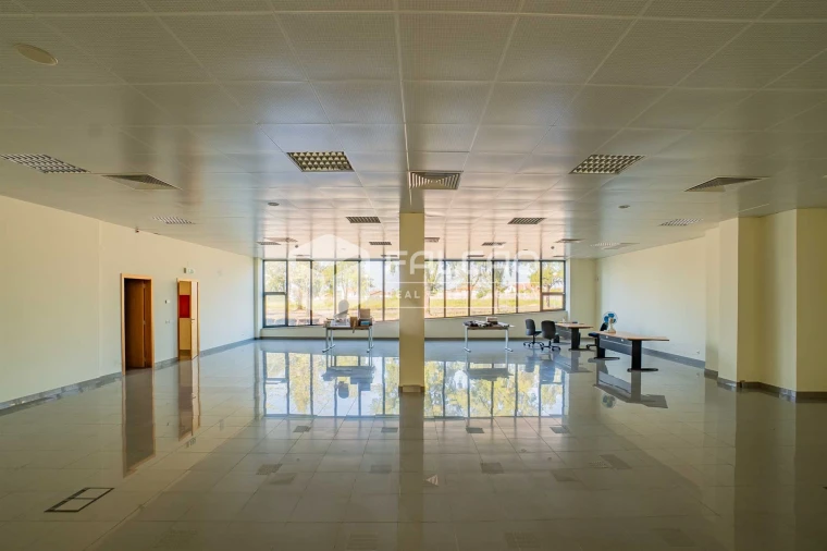 Armazém para Venda em Romeira e Várzea Foto 7