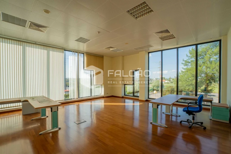 Armazém para Venda em Romeira e Várzea Foto 21