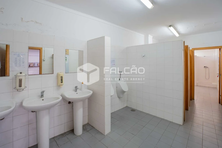 Armazém para Venda em Romeira e Várzea Foto 39