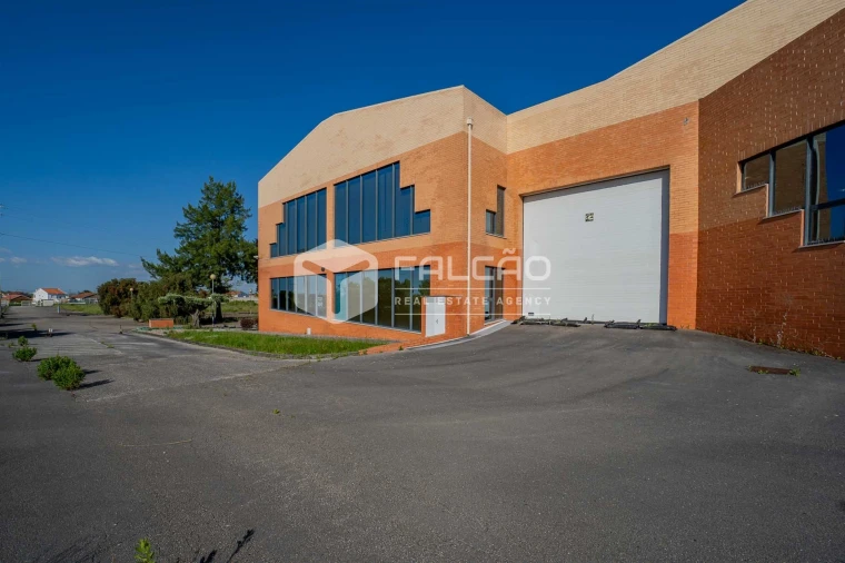 Armazém para Venda em Romeira e Várzea Foto 43