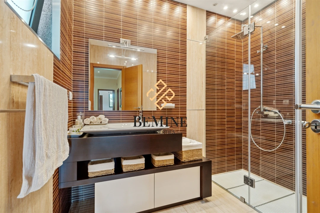 Moradia T3 para Venda em São Roque Foto 13