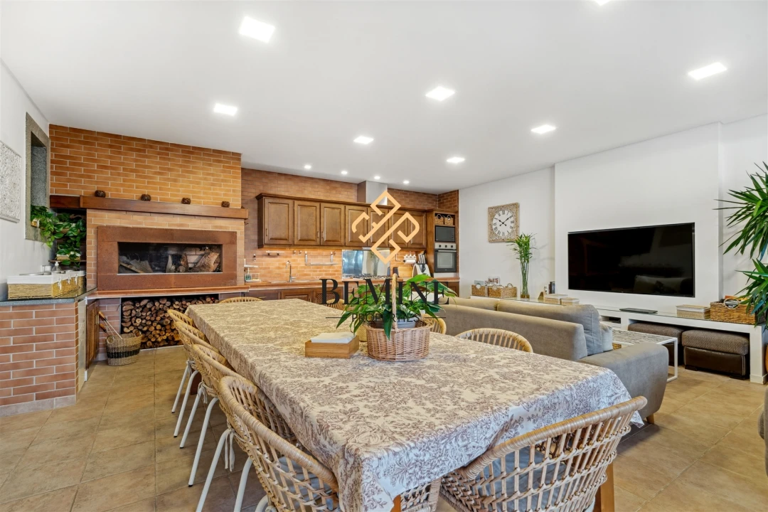 Moradia T3 para Venda em São Roque Foto 33