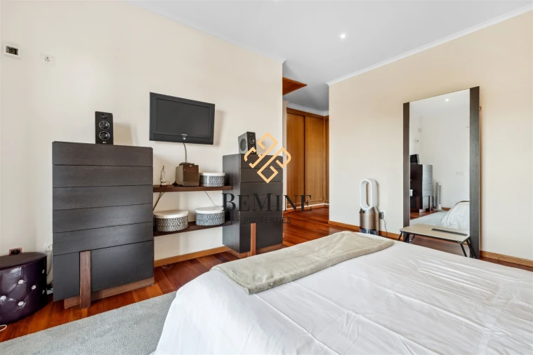 Moradia T3 para Venda em São Roque Foto 4