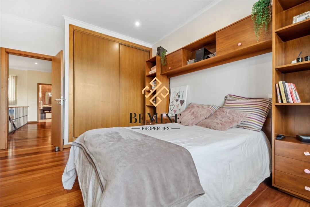 Moradia T3 para Venda em São Roque Foto 9