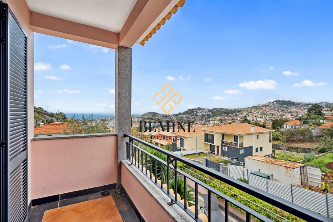 Moradia T3 para Venda em São Roque Foto 11