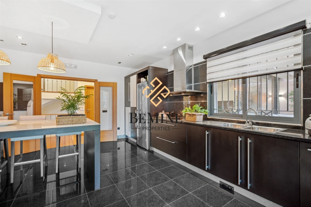 Moradia T3 para Venda em São Roque Foto 27