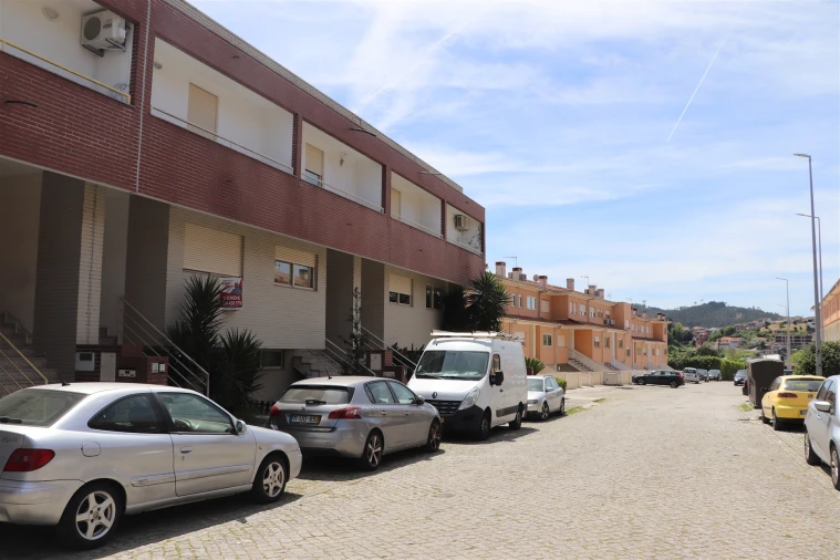 Moradia T3 para Venda em Caldas de Vizela (São Miguel e São João) Foto 2