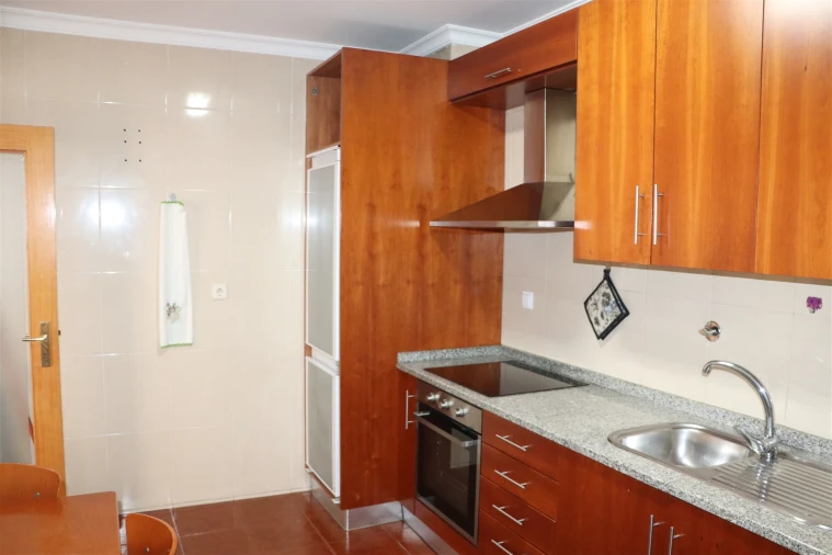 Moradia T3 para Venda em Caldas de Vizela (São Miguel e São João) Foto 9