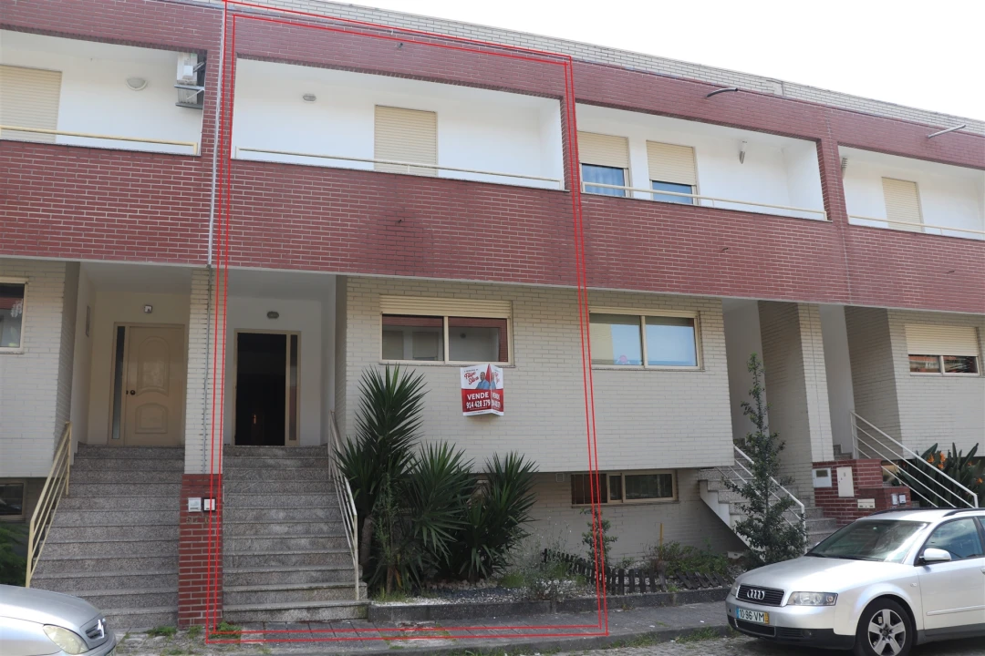 Moradia T3 para Venda em Caldas de Vizela (São Miguel e São João) Foto 1