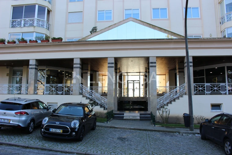 Negócio para Venda em Aldoar, Foz do Douro e Nevogilde Foto 2