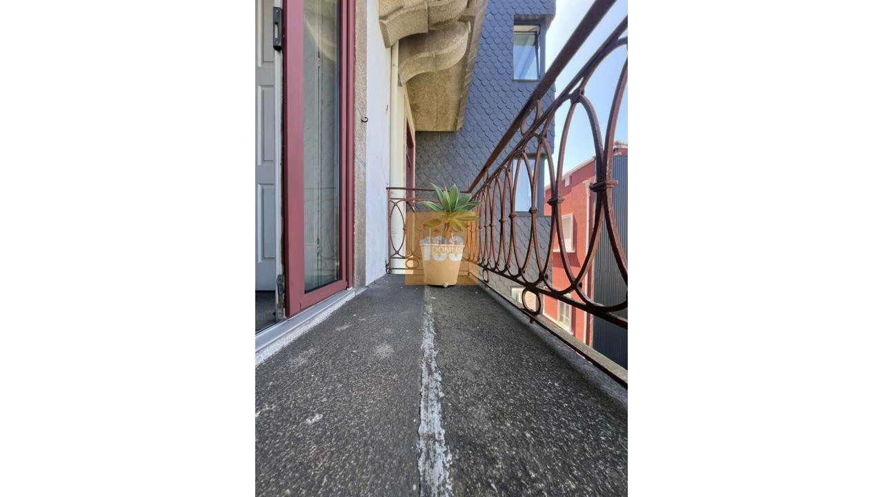 Apartamento T1 para Venda em Cedofeita, Santo Ildefonso, Sé, Miragaia, São Nicolau e Vitória Foto 24