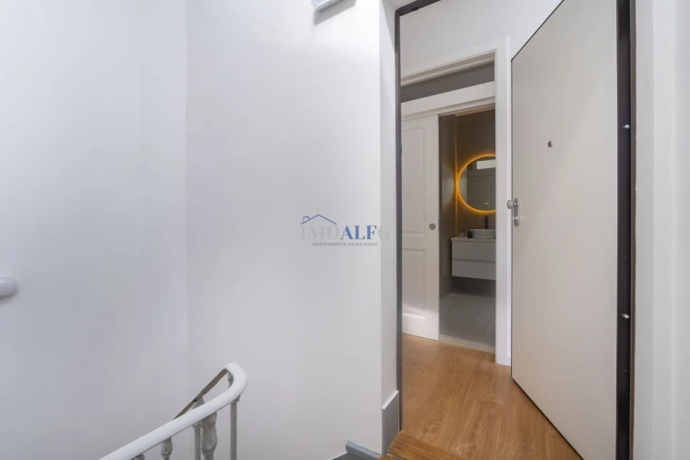 Apartamento T2 para Venda em São Vicente Foto 24