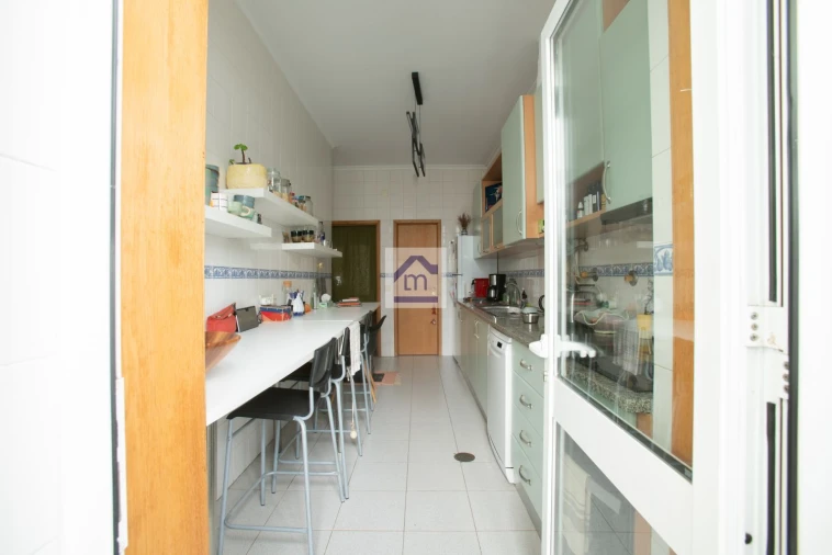 Apartamento T3 para Venda em Bonfim Foto 9