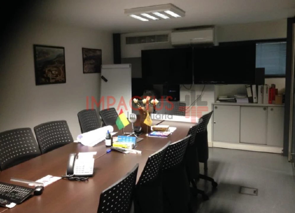 Loja para Venda em Santa Marinha e São Pedro da Afurada Foto 3