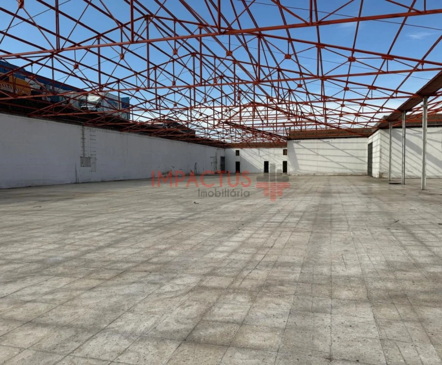 Loja para Venda em Bougado (São Martinho e Santiago) Foto 1