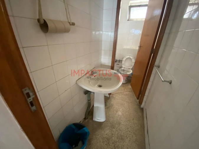 Loja para Arrendamento em Bougado (São Martinho e Santiago) Foto 8