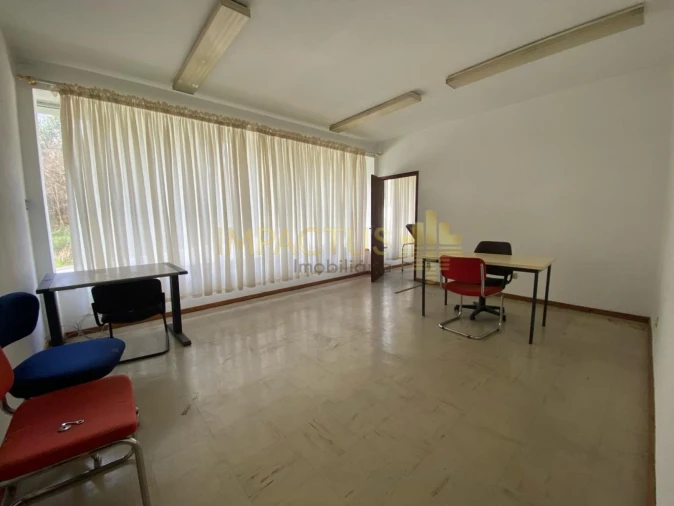 Loja para Arrendamento em Bougado (São Martinho e Santiago) Foto 18