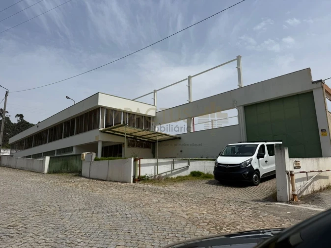 Loja para Arrendamento em Bougado (São Martinho e Santiago) Foto 3