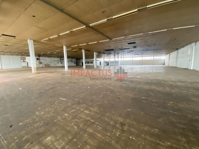 Loja para Arrendamento em Bougado (São Martinho e Santiago) Foto 4