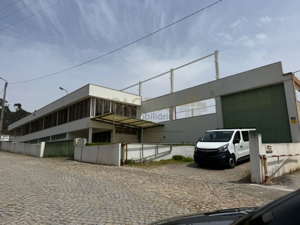 Loja para Arrendamento em Bougado (São Martinho e Santiago) Foto 3
