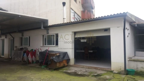 Moradia T6 para Venda em Castêlo da Maia
