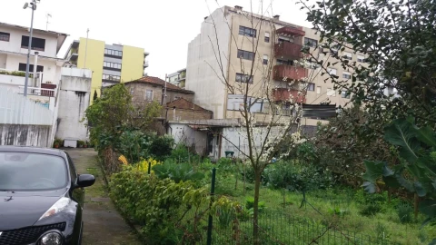Moradia T6 para Venda em Castêlo da Maia