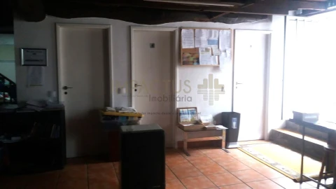 Moradia T6 para Venda em Castêlo da Maia