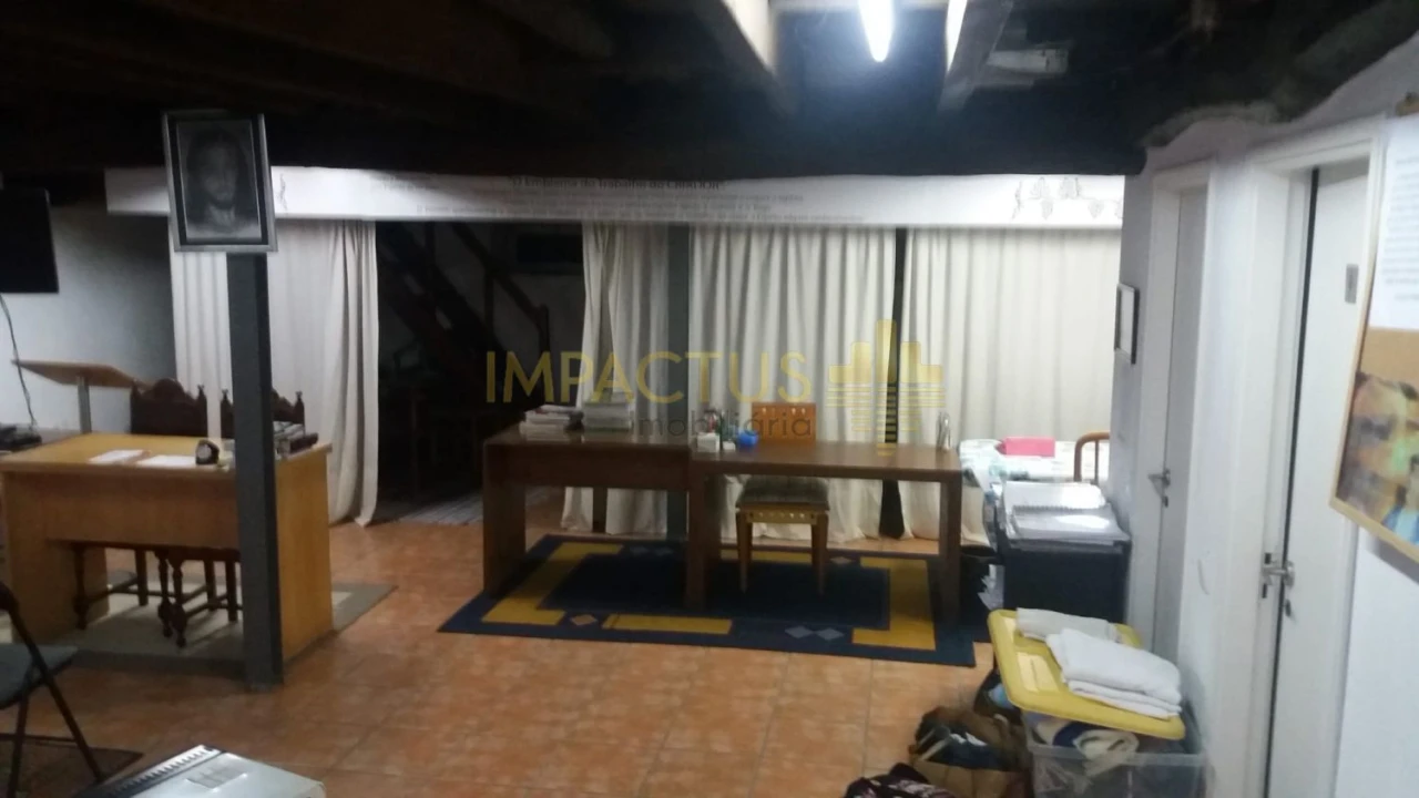 Moradia T6 para Venda em Castêlo da Maia Foto 32